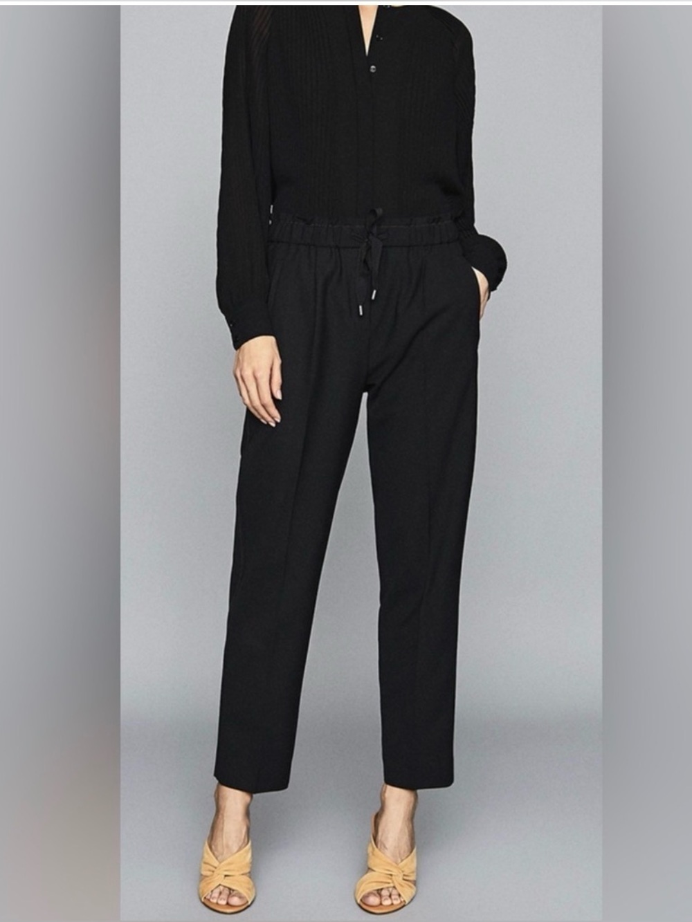 REISS Perry Pull On Tapered Trousers Black - Picture 2 of 11